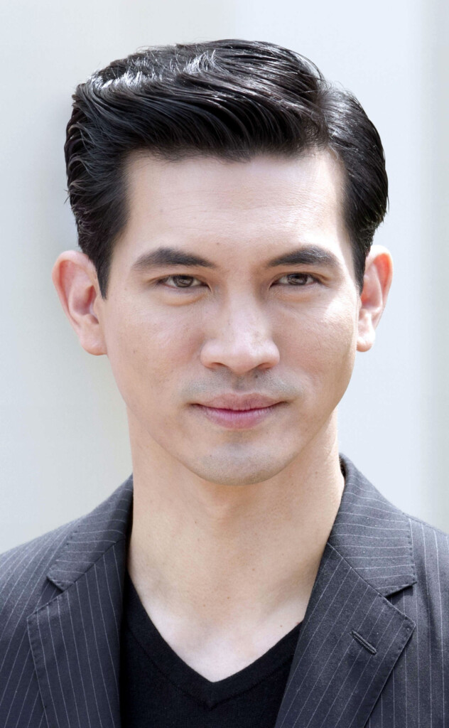 Top 30 Trendy Asian Men Hairstyles 2021